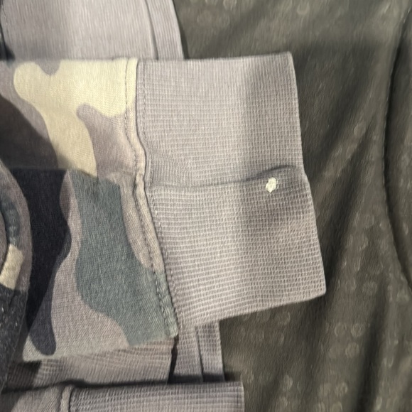 Old Navy sweatshirt size medium women’s - Picture 9 of 9